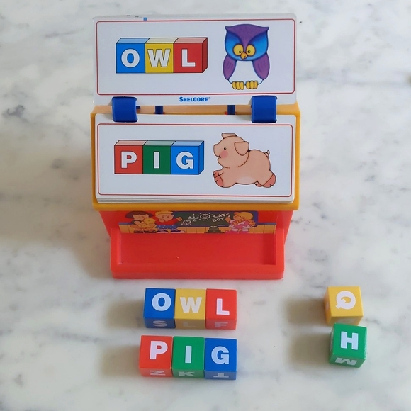 Vintage Shelcore 90s Match N Spell School House. - Picture 3 of 4